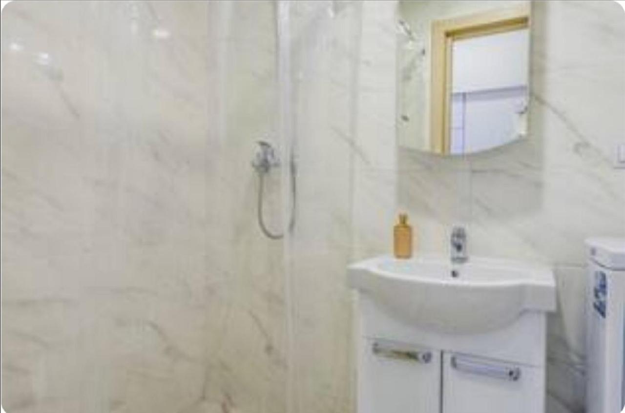 Cozy Smarthouse Apartment เคียฟ ภายนอก รูปภาพ
