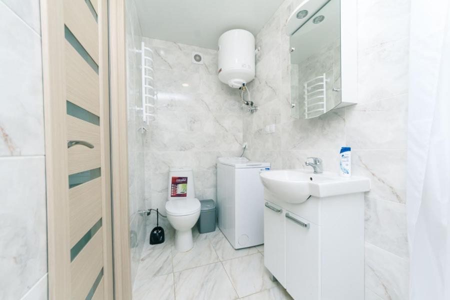 Cozy Smarthouse Apartment เคียฟ ภายนอก รูปภาพ