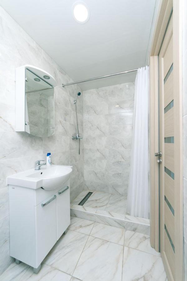 Cozy Smarthouse Apartment เคียฟ ภายนอก รูปภาพ