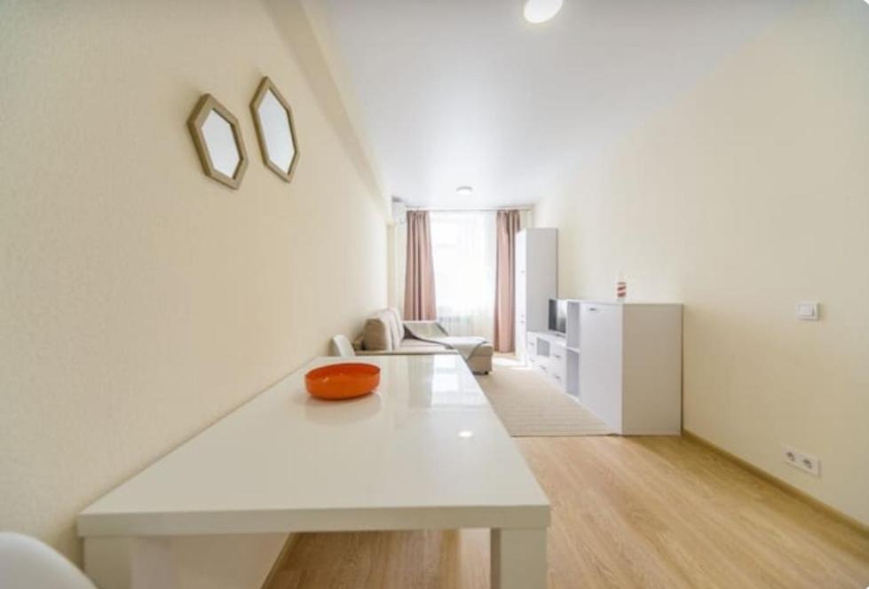 Cozy Smarthouse Apartment เคียฟ ภายนอก รูปภาพ